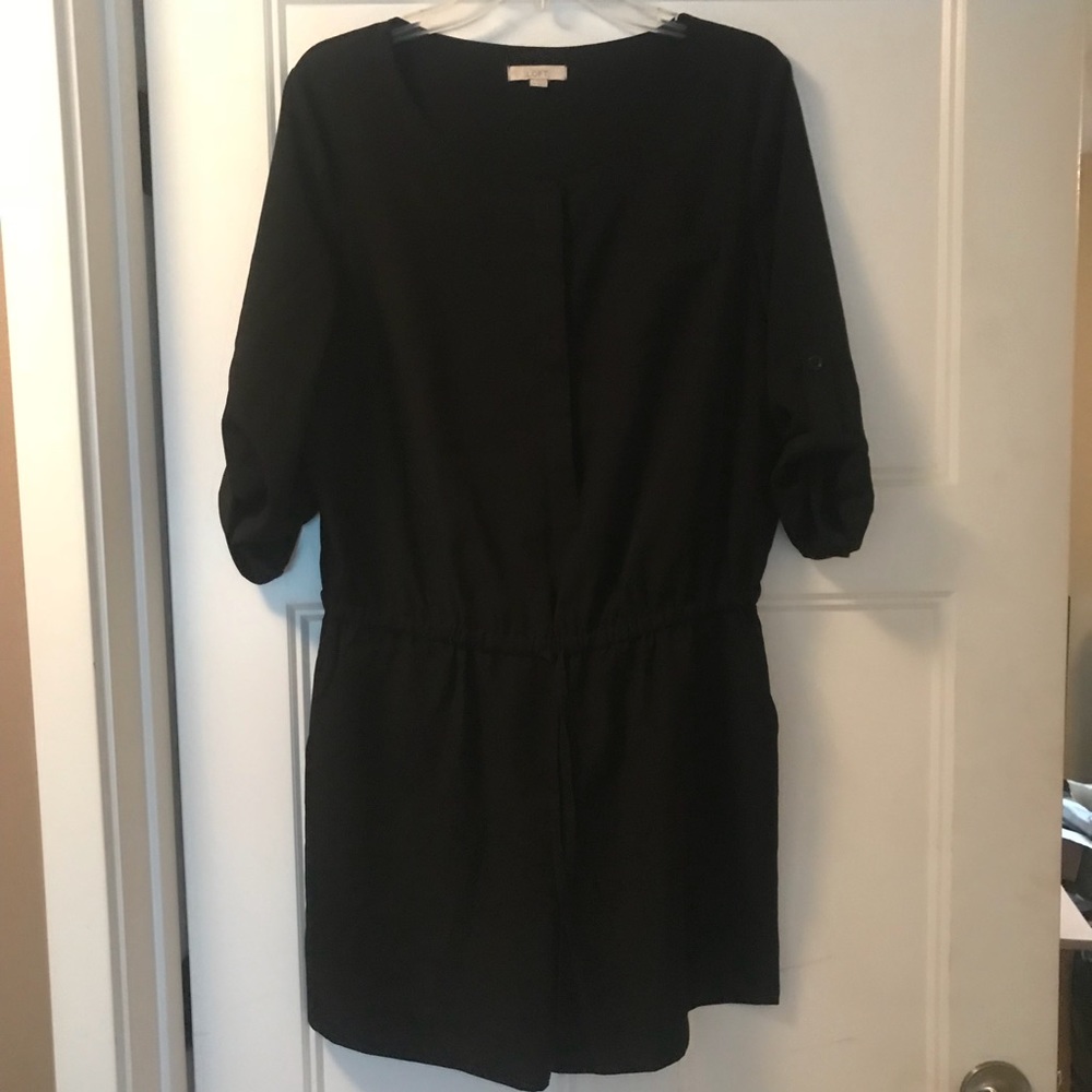 Loft size 8 half sleeve jumper in black.